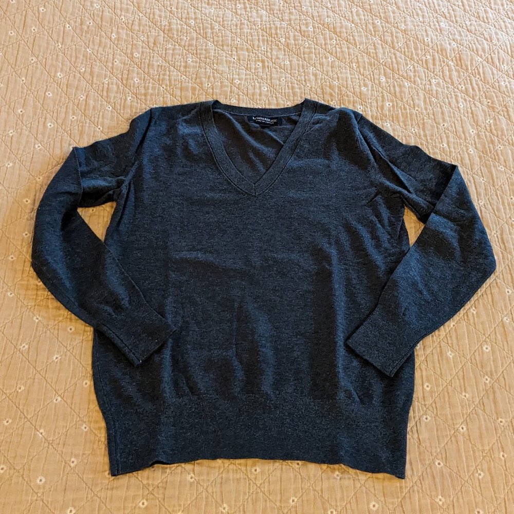 Banana Republic Charcoal Heather V-Neck Cotton Sweater XXS NWOT